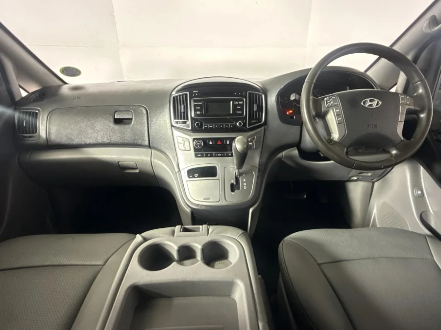 Used 2016 Hyundai H-1 2.5VGTi bus Elite 9-seater - WeBuyCars Durban Used 2016 Hyundai H-1 2.5VGTi bus Elite 9-seater - WeBuyCars Durban