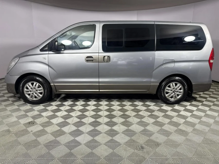 Used 2016 Hyundai H-1 2.5VGTi bus Elite 9-seater - WeBuyCars Durban Used 2016 Hyundai H-1 2.5VGTi bus Elite 9-seater - WeBuyCars Durban