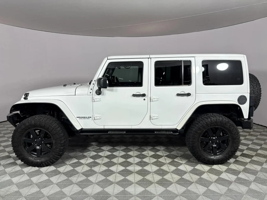 Used 2014 Jeep Wrangler Unlimited Sahara 3.6L 75th Anniversary Edition - WeBuyCars Lansdowne Used 2014 Jeep Wrangler Unlimited Sahara 3.6L 75th Anniversary Edition - WeBuyCars Lansdowne