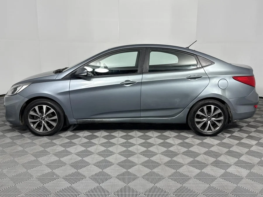 Used 2017 Hyundai Accent sedan 1.6 Fluid - WeBuyCars Richmond Used 2017 Hyundai Accent sedan 1.6 Fluid - WeBuyCars Richmond
