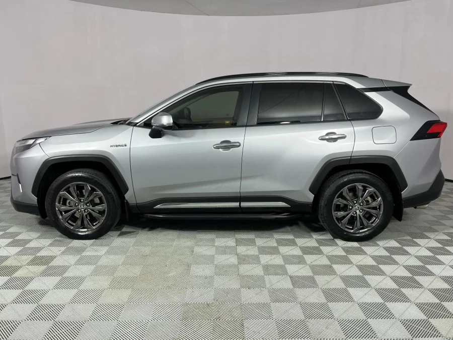 Used 2024 Toyota RAV4 2.5 Hybrid VX E-Four - WeBuyCars Gqeberha Used 2024 Toyota RAV4 2.5 Hybrid VX E-Four - WeBuyCars Gqeberha