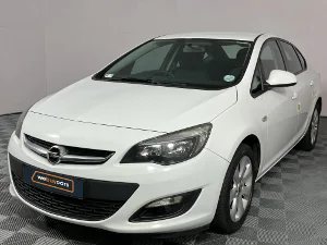 Used 2015 Opel Astra sedan 1.4 Turbo Essentia