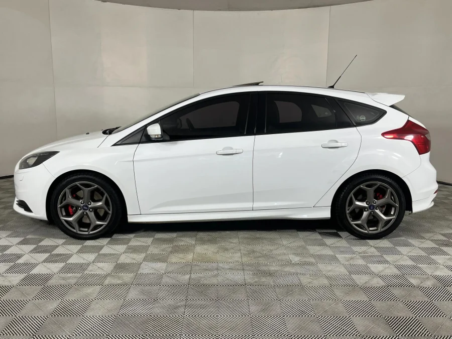Used 2015 Ford Focus ST 3 - WeBuyCars The Dome Used 2015 Ford Focus ST 3 - WeBuyCars The Dome