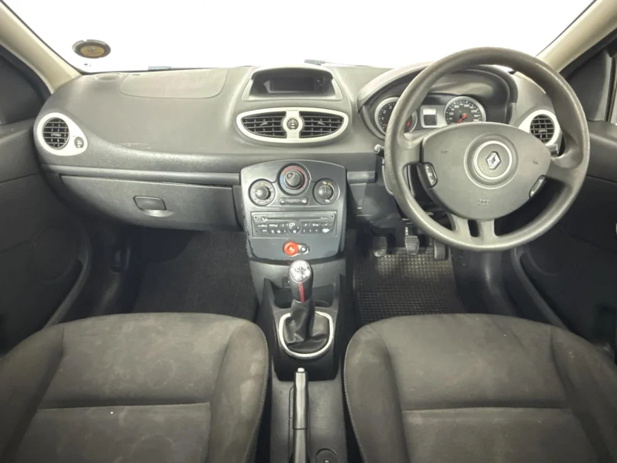 Used 2013 Renault Clio 1.6 Yahoo! - WeBuyCars Montana