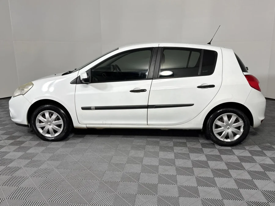 Used 2013 Renault Clio 1.6 Yahoo! - WeBuyCars Montana