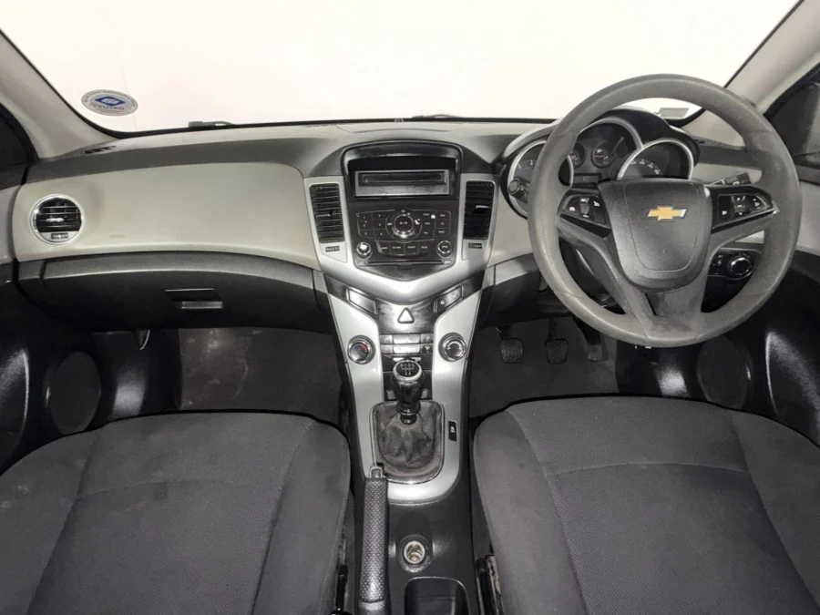 Used 2014 Chevrolet Cruze 1.6 L - WeBuyCars Durban Used 2014 Chevrolet Cruze 1.6 L - WeBuyCars Durban