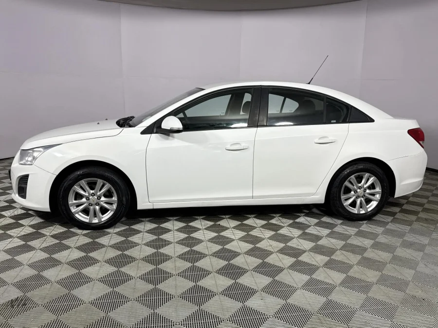 Used 2014 Chevrolet Cruze 1.6 L - WeBuyCars Durban Used 2014 Chevrolet Cruze 1.6 L - WeBuyCars Durban