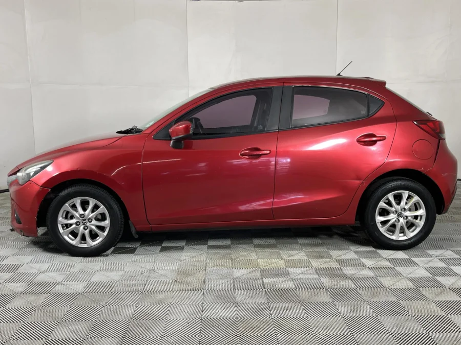 Used 2015 Mazda Mazda2 1.5 Dynamic auto - WeBuyCars The Dome Used 2015 Mazda Mazda2 1.5 Dynamic auto - WeBuyCars The Dome