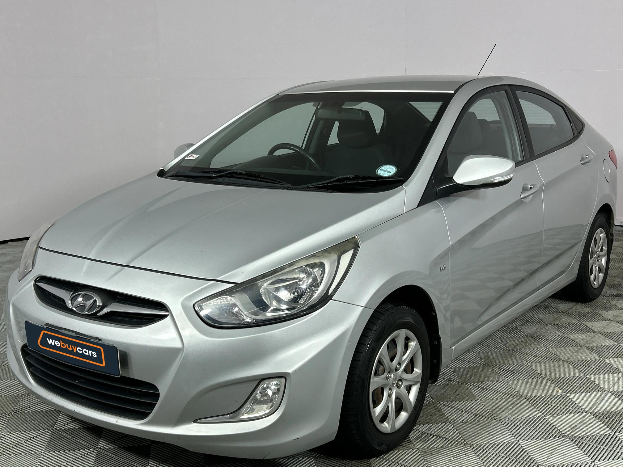 Used 2012 Hyundai Accent sedan 1.6 Fluid