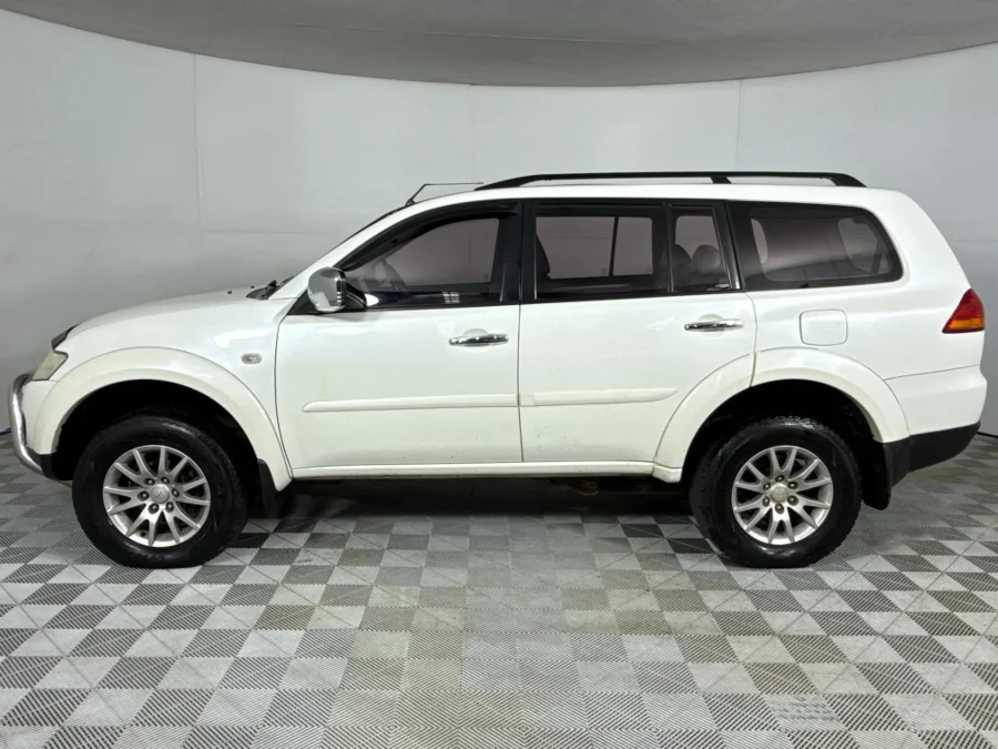Used 2013 Mitsubishi Pajero Sport 2.5DI-D 4x4 Shogun auto - WeBuyCars Silverlakes Used 2013 Mitsubishi Pajero Sport 2.5DI-D 4x4 Shogun auto - WeBuyCars Silverlakes