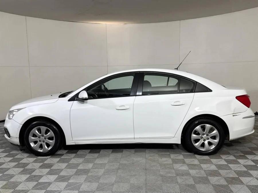Used 2016 Chevrolet Cruze 1.6 L - WeBuyCars Midstream Used 2016 Chevrolet Cruze 1.6 L - WeBuyCars Midstream
