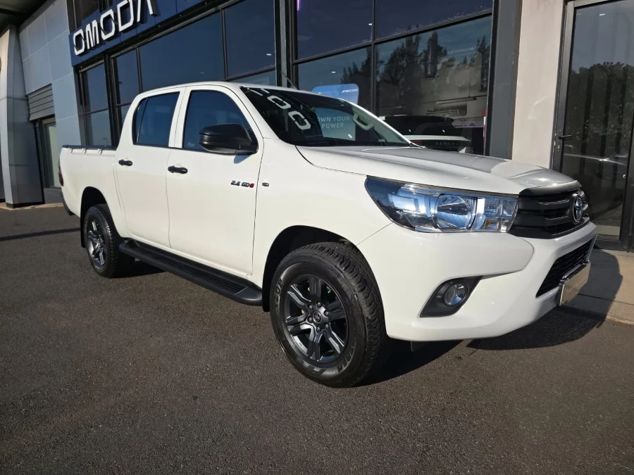 Used 2025 Toyota Hilux 2.4GD-6 double cab SR - Ford Amanzimtoti Used 2025 Toyota Hilux 2.4GD-6 double cab SR - Ford Amanzimtoti