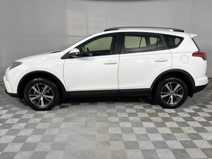 Used 2016 Toyota RAV4 2.0 GX auto - WeBuyCars Silverlakes