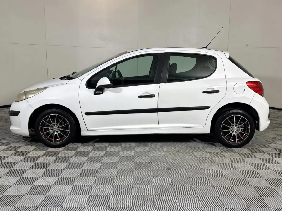 Used 2009 Peugeot 207 1.4 5-door XR Plus - WeBuyCars Midstream Used 2009 Peugeot 207 1.4 5-door XR Plus - WeBuyCars Midstream