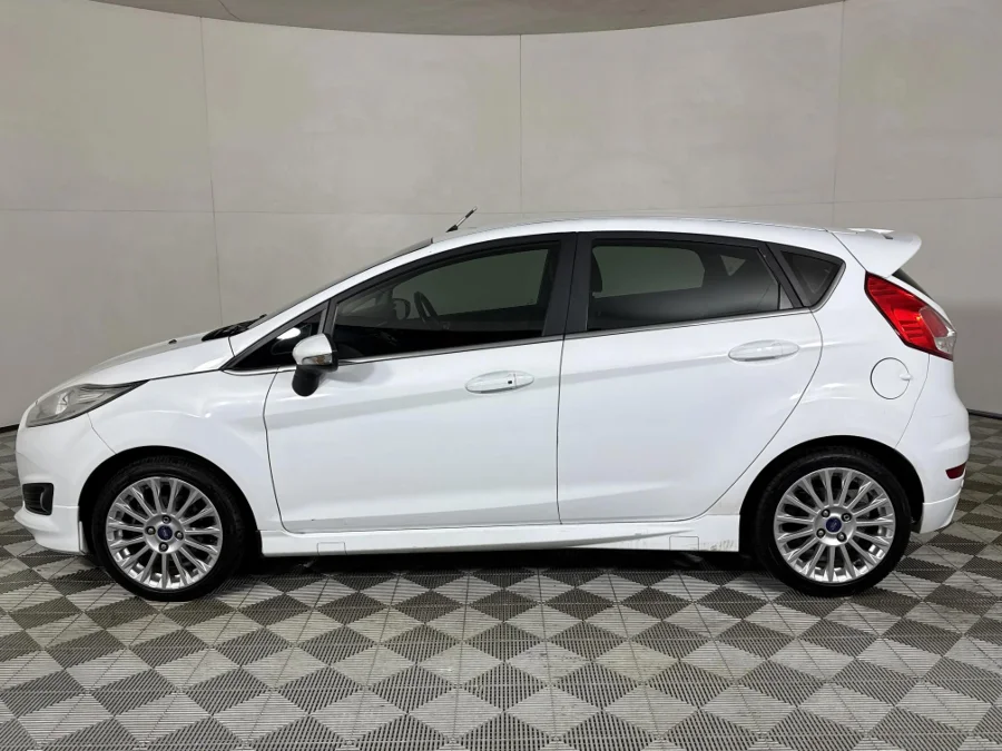 Used 2018 Ford Fiesta 5-door 1.0T Titanium auto - WeBuyCars JHB South Used 2018 Ford Fiesta 5-door 1.0T Titanium auto - WeBuyCars JHB South