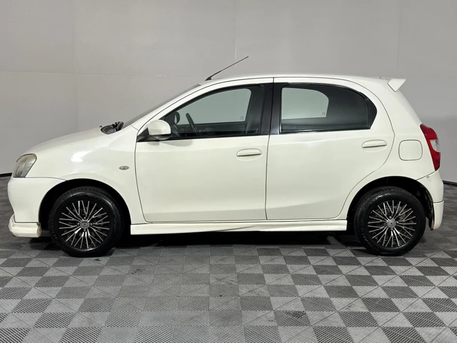 Used 2016 Toyota Etios hatch 1.5 Sprint - WeBuyCars Germiston Used 2016 Toyota Etios hatch 1.5 Sprint - WeBuyCars Germiston
