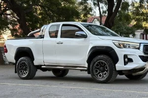 Used 2017 Toyota Hilux 2.4GD-6 Xtra cab SRX Used 2017 Toyota Hilux 2.4GD-6 Xtra cab SRX