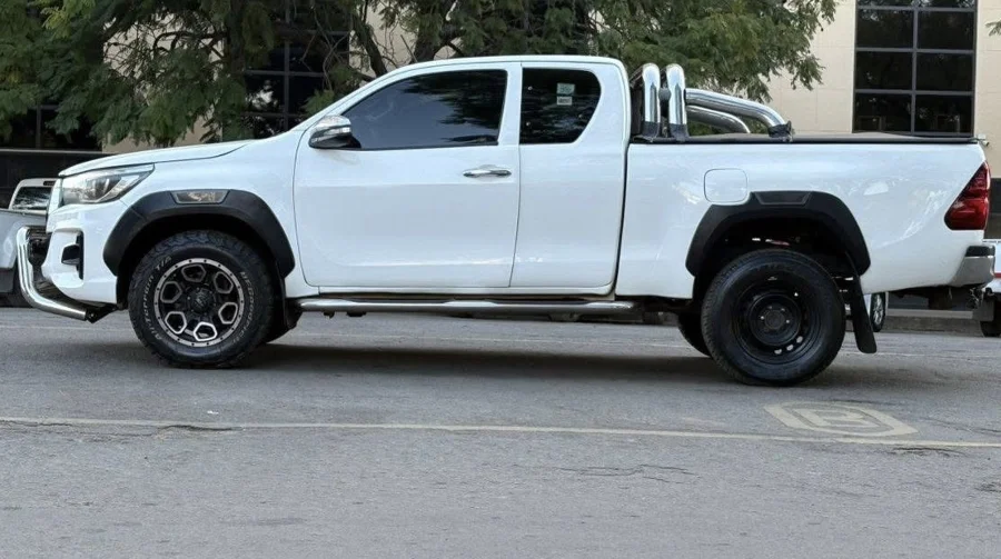 Used 2017 Toyota Hilux 2.4GD-6 Xtra cab SRX - Private Seller Used 2017 Toyota Hilux 2.4GD-6 Xtra cab SRX - Private Seller