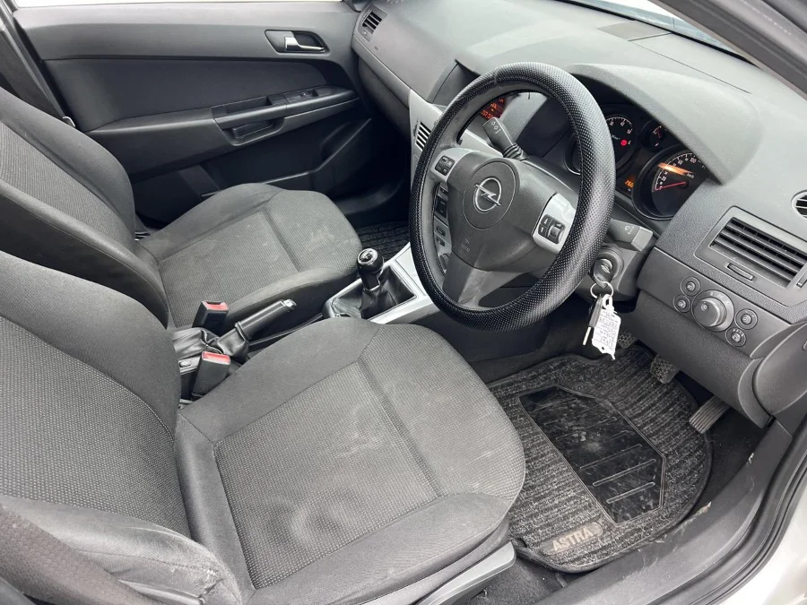 Used 2010 Opel Astra hatch 1.6 Essentia - EBK Auto Used 2010 Opel Astra hatch 1.6 Essentia - EBK Auto