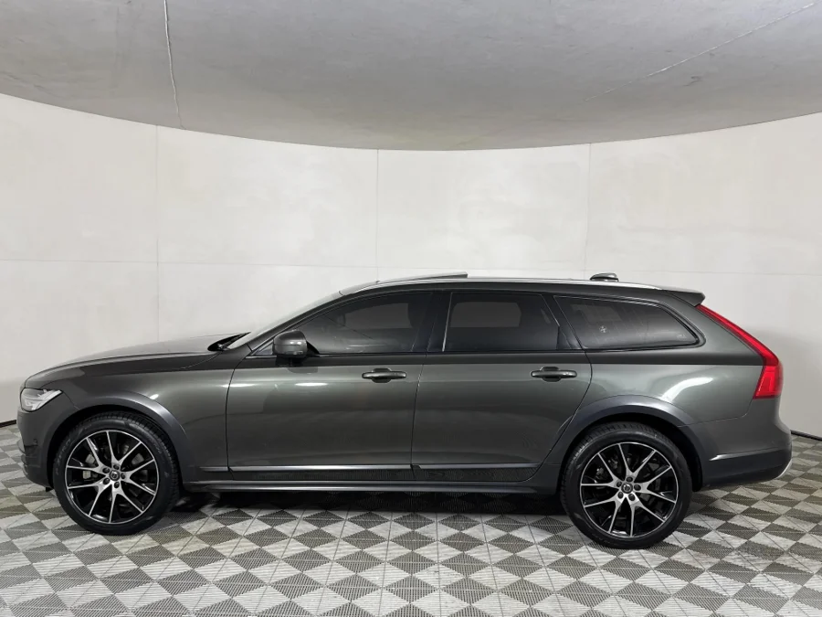 Used 2020 Volvo V90 Cross Country D5 AWD Inscription - WeBuyCars JHB South