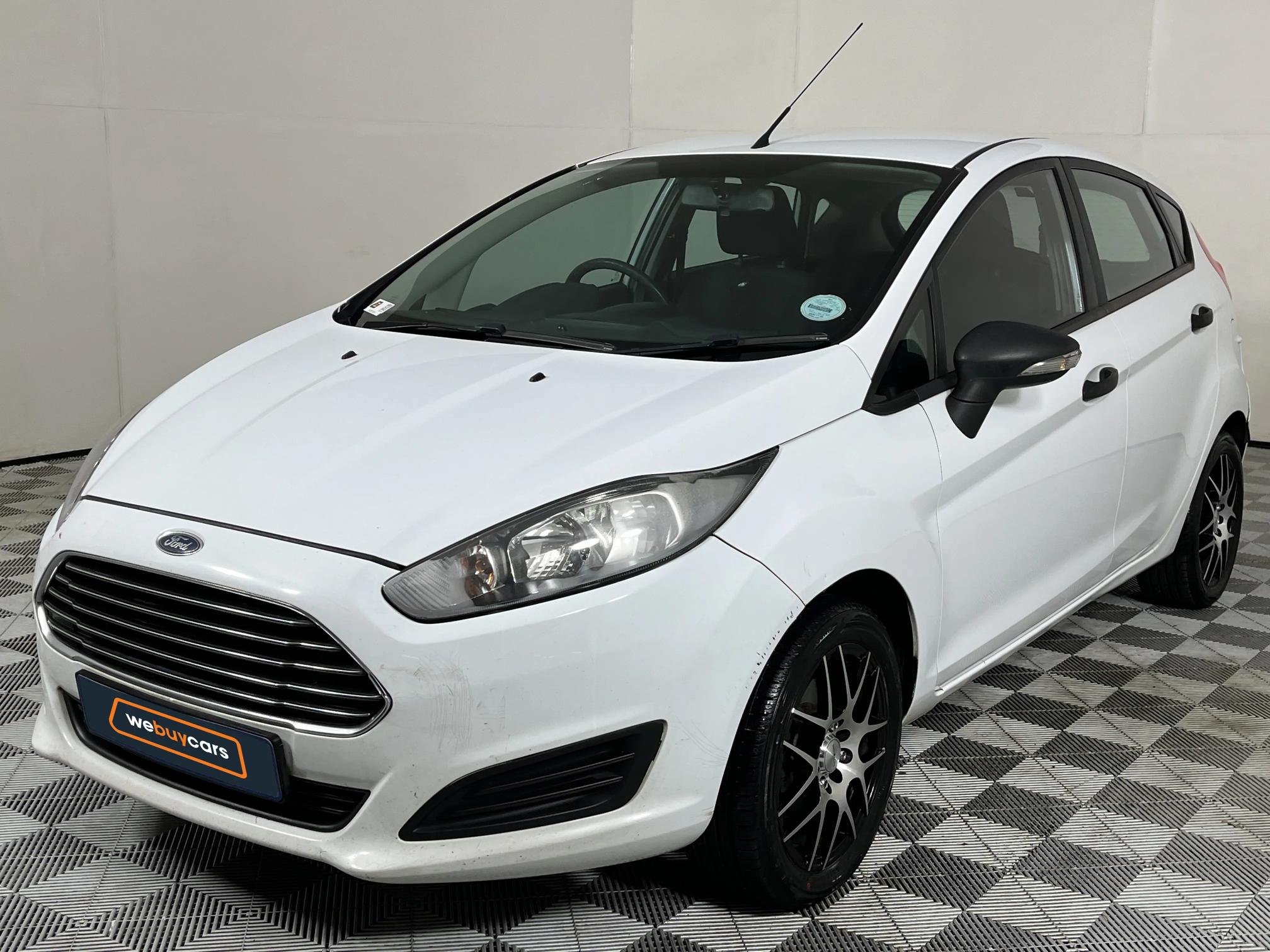 Used 2015 Ford Fiesta 5-door 1.4 Ambiente