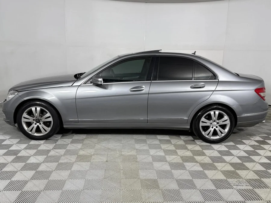 Used 2011 Mercedes-Benz C-Class C300 Avantgarde - WeBuyCars Silverlakes Used 2011 Mercedes-Benz C-Class C300 Avantgarde - WeBuyCars Silverlakes