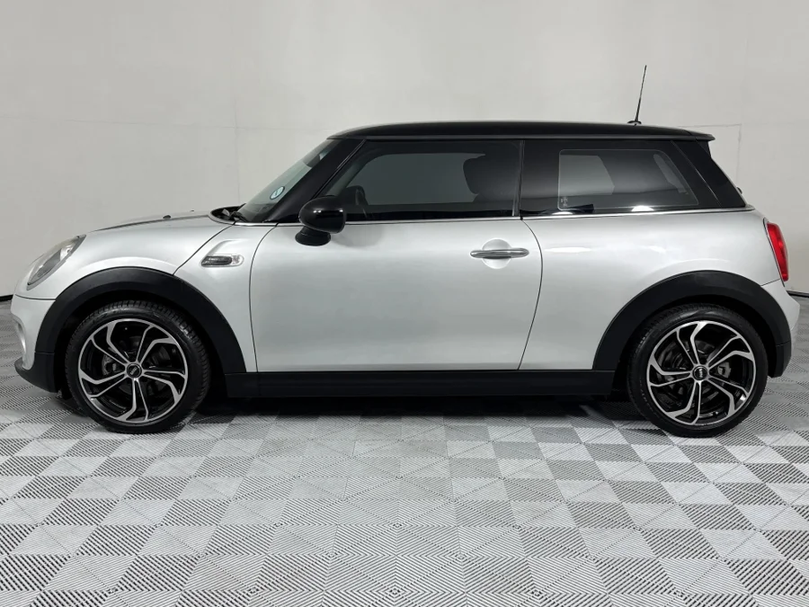 Used 2017 MINI Hatch Cooper Hatch 3-door Seven 7 - WeBuyCars Vereeniging Used 2017 MINI Hatch Cooper Hatch 3-door Seven 7 - WeBuyCars Vereeniging