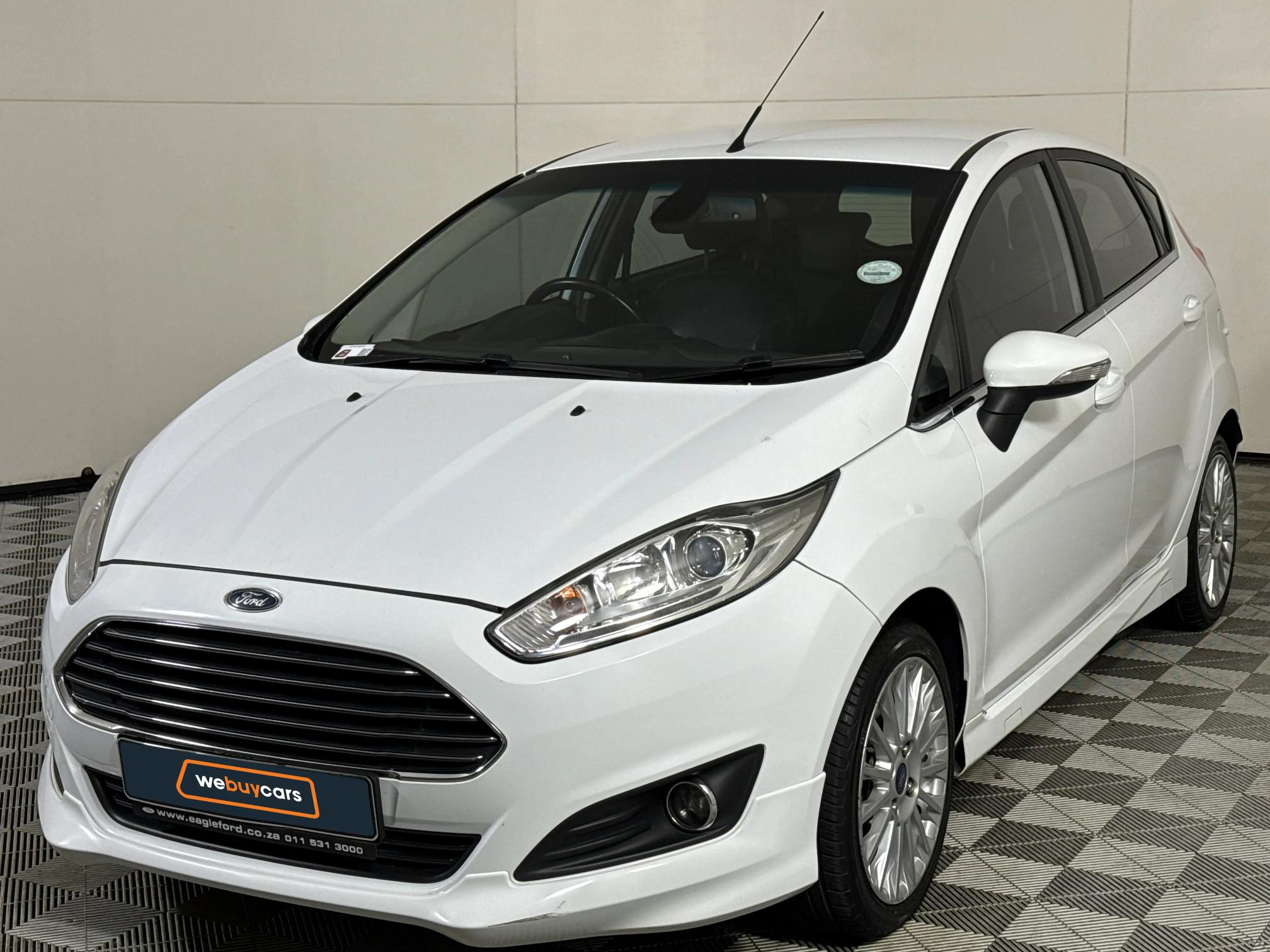 Used 2018 Ford Fiesta 5-door 1.0T Titanium auto