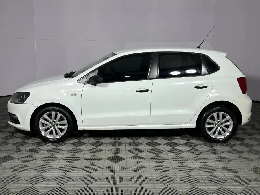 Used 2018 Volkswagen Polo Vivo hatch 1.4 Trendline - WeBuyCars Rustenburg