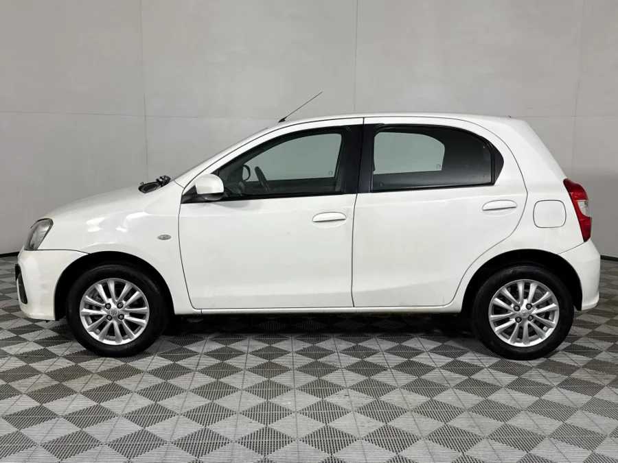 Used 2018 Toyota Etios hatch 1.5 Sprint - WeBuyCars JHB South Used 2018 Toyota Etios hatch 1.5 Sprint - WeBuyCars JHB South