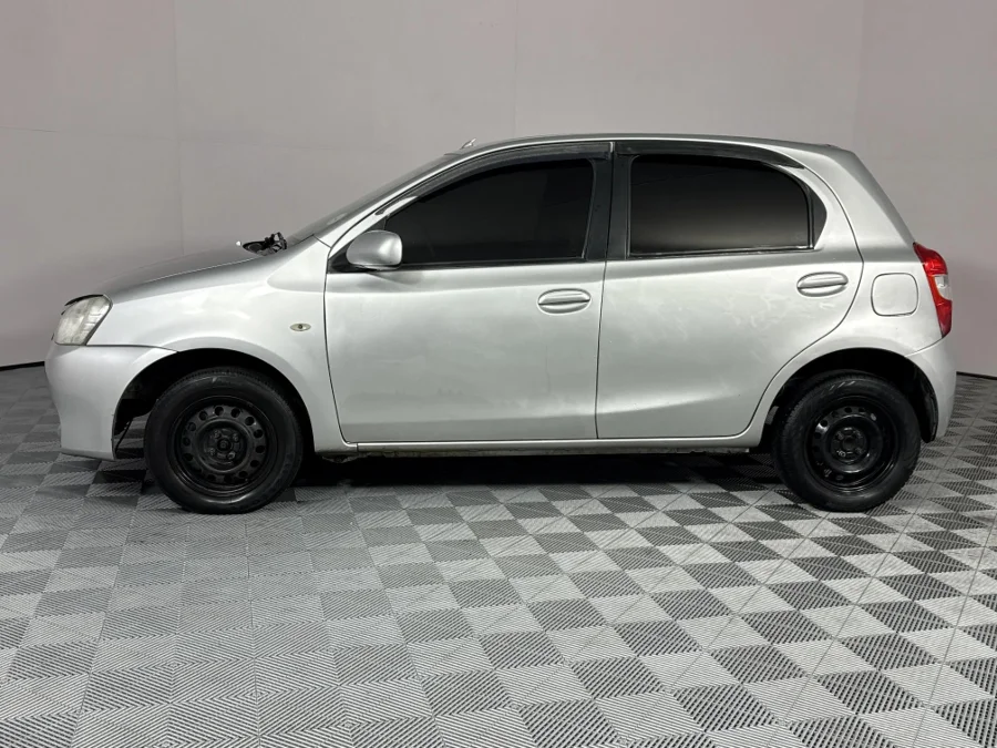 Used 2014 Toyota Etios hatch 1.5 Sprint - WeBuyCars Brackenfell Cape Town Used 2014 Toyota Etios hatch 1.5 Sprint - WeBuyCars Brackenfell Cape Town