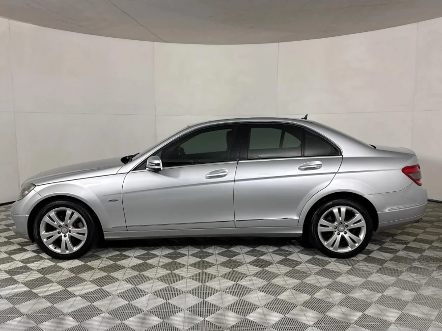 Used 2009 Mercedes-Benz C-Class C180 Kompressor Classic - WeBuyCars JHB South Used 2009 Mercedes-Benz C-Class C180 Kompressor Classic - WeBuyCars JHB South