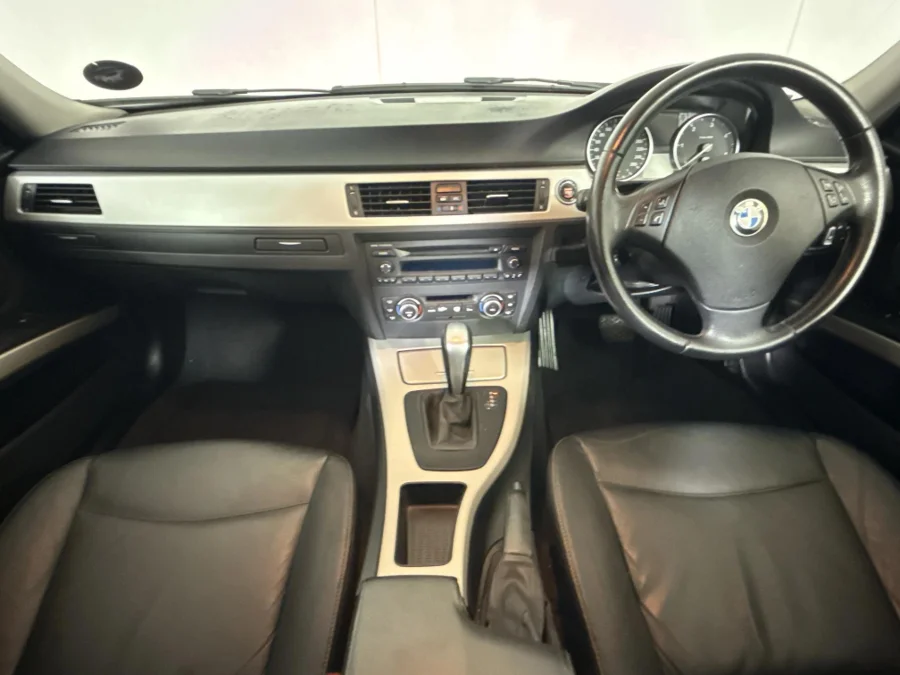 Used 2010 BMW 3 Series 320d auto - WeBuyCars Midstream Used 2010 BMW 3 Series 320d auto - WeBuyCars Midstream