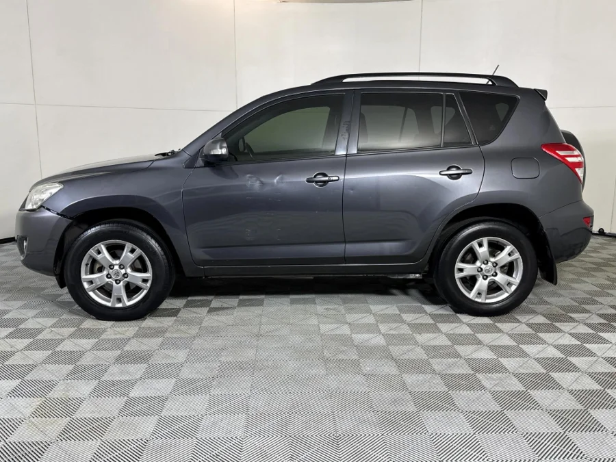 Used 2012 Toyota RAV4 2.0 VX auto - WeBuyCars Midstream Used 2012 Toyota RAV4 2.0 VX auto - WeBuyCars Midstream