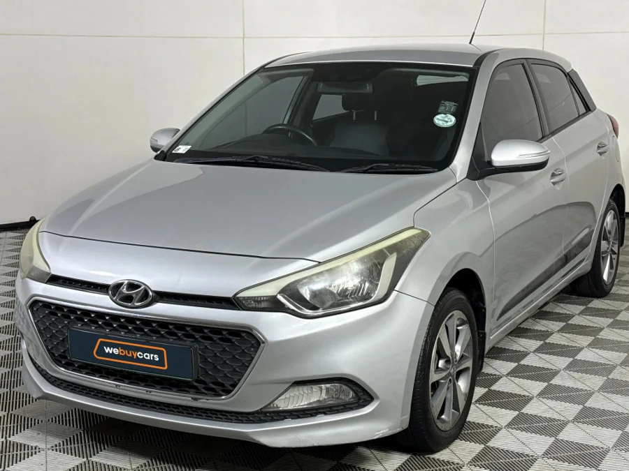 Used 2015 Hyundai i20 1.4 Fluid auto - WeBuyCars Midstream Used 2015 Hyundai i20 1.4 Fluid auto - WeBuyCars Midstream