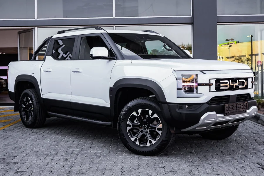 New 2026 BYD Shark 6 double cab Premium AWD - BYD Woodmead New New 2026 BYD Shark 6 double cab Premium AWD - BYD Woodmead New
