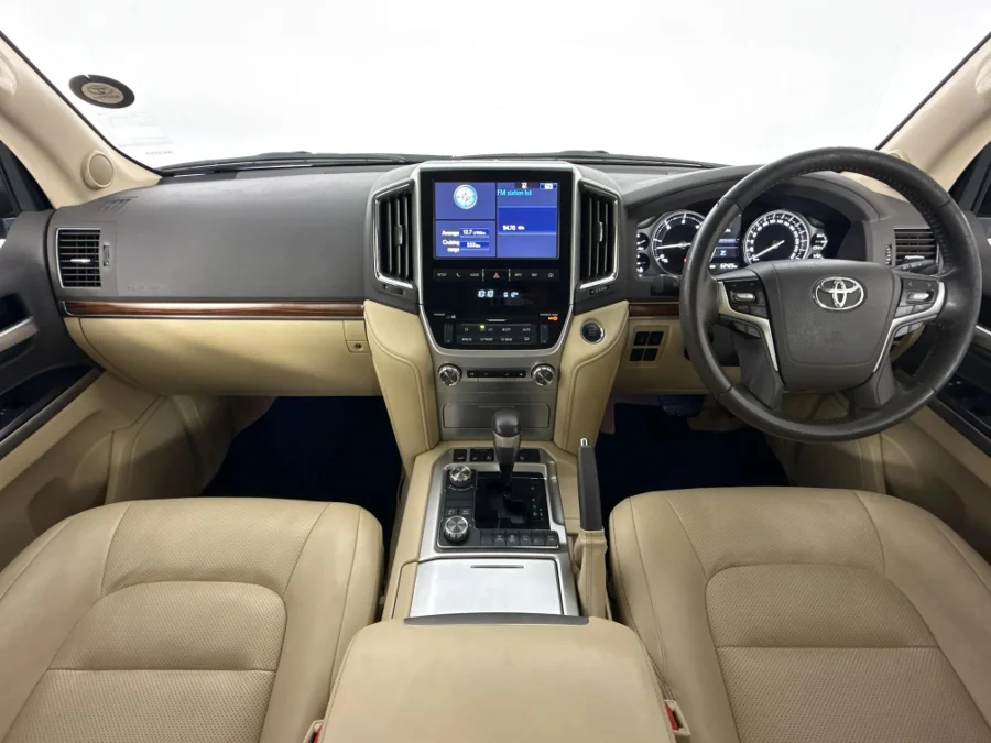 Used 2017 Toyota Land Cruiser 200 4.5D-4D V8 VX - WeBuyCars George Used 2017 Toyota Land Cruiser 200 4.5D-4D V8 VX - WeBuyCars George