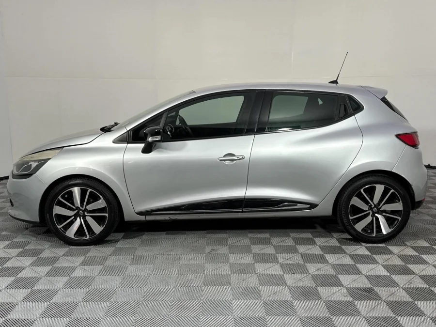 Used 2015 Renault Clio 66kW turbo Expression - WeBuyCars Germiston Used 2015 Renault Clio 66kW turbo Expression - WeBuyCars Germiston