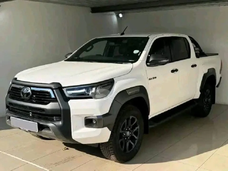 Used 2023 Toyota Hilux 2.8GD-6 double cab Legend auto - Private Seller Used 2023 Toyota Hilux 2.8GD-6 double cab Legend auto - Private Seller