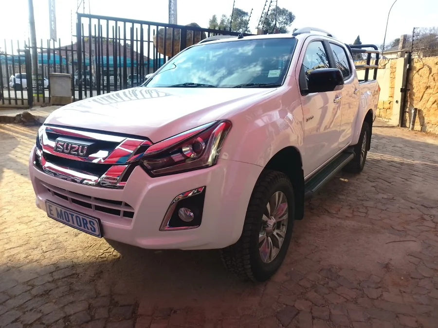 Used 2022 Isuzu D-Max 300 3.0TD double cab LX - E Motors Used 2022 Isuzu D-Max 300 3.0TD double cab LX - E Motors