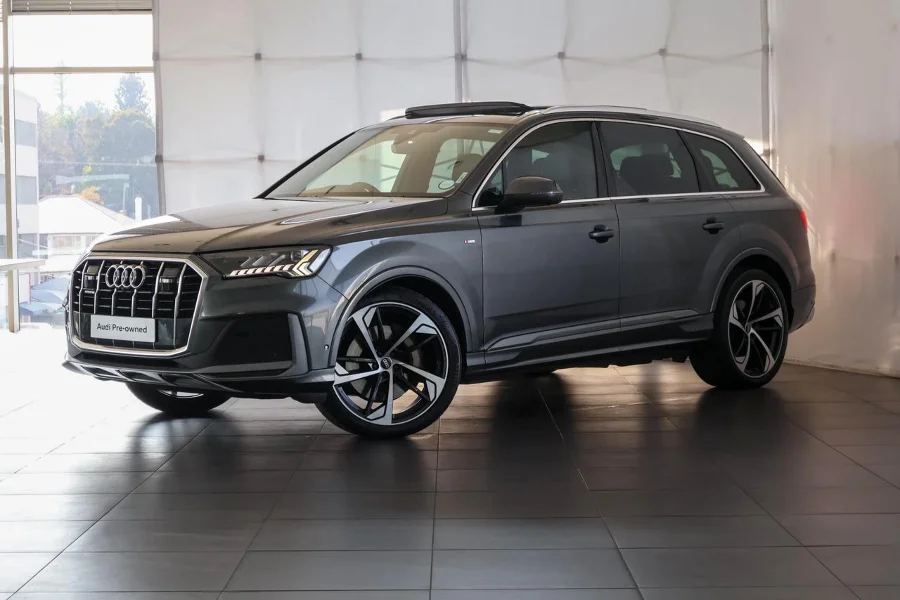 Used 2022 Audi Q7 45TDI quattro S line - Audi Centre Hatfield Used 2022 Audi Q7 45TDI quattro S line - Audi Centre Hatfield
