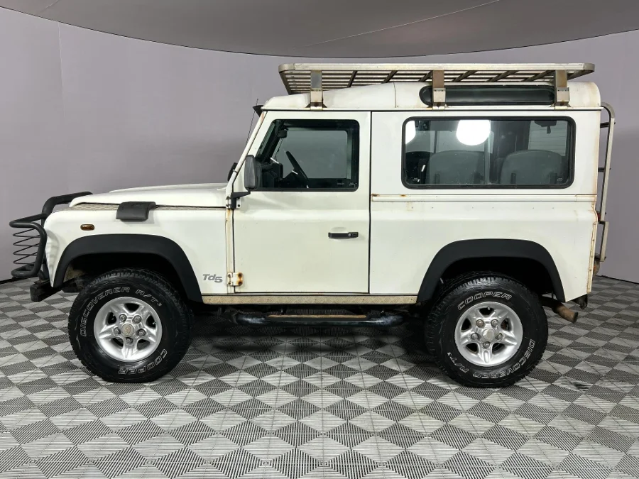 Used 2000 Land Rover Defender 90 2.5 Td5 County - WeBuyCars Richmond Used 2000 Land Rover Defender 90 2.5 Td5 County - WeBuyCars Richmond