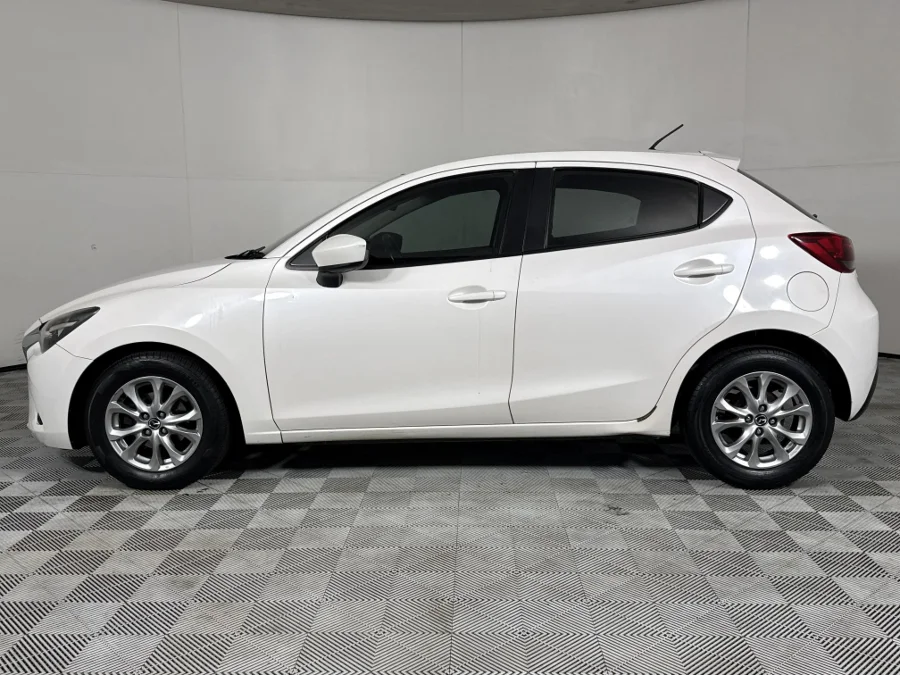 Used 2015 Mazda Mazda2 1.5 Dynamic auto - WeBuyCars Riverhorse Used 2015 Mazda Mazda2 1.5 Dynamic auto - WeBuyCars Riverhorse