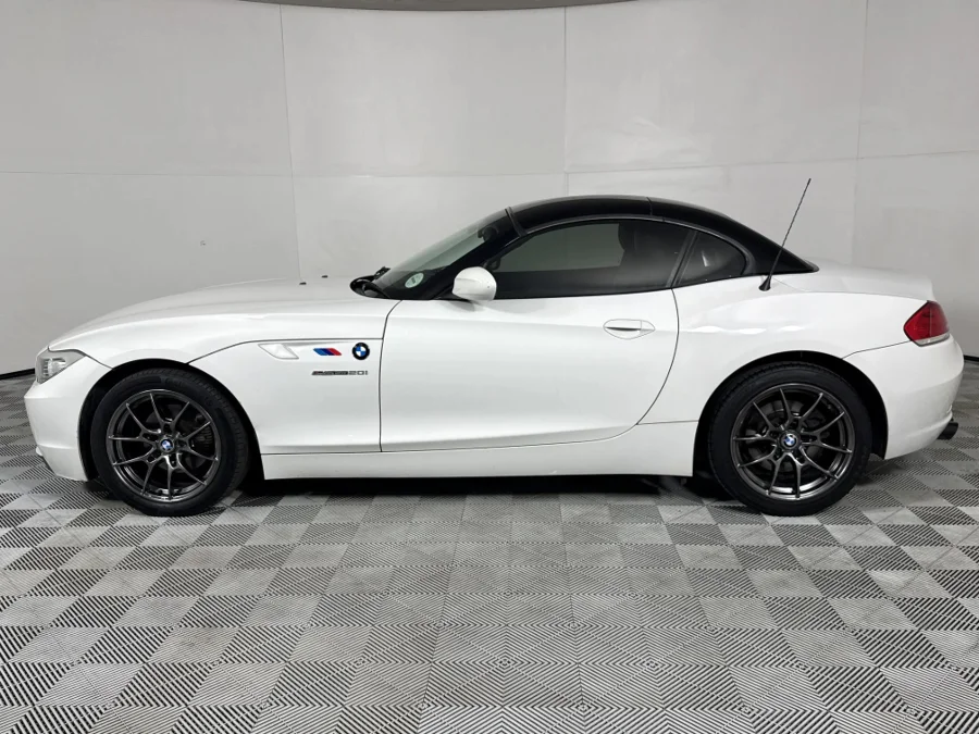 Used 2012 BMW Z4 sDrive20i - WeBuyCars The Dome