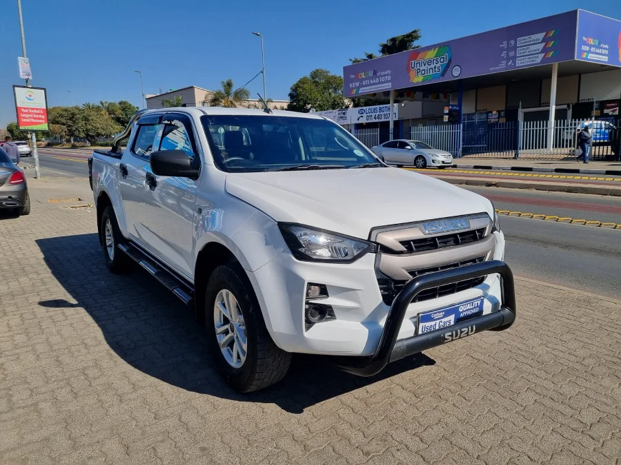 Used 2022 Isuzu D-Max 1.9TD double cab LS 4x4 auto - Carbase Auto Used 2022 Isuzu D-Max 1.9TD double cab LS 4x4 auto - Carbase Auto