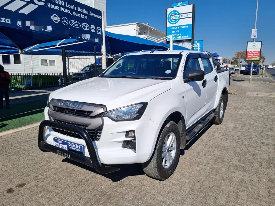 Used 2022 Isuzu D-Max 1.9TD double cab LS 4x4 auto - Carbase Auto Used 2022 Isuzu D-Max 1.9TD double cab LS 4x4 auto - Carbase Auto