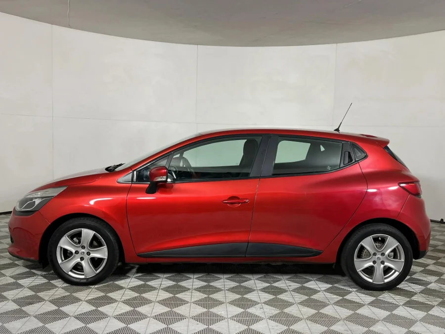 Used 2016 Renault Clio 88kW turbo Expression auto - WeBuyCars JHB South Used 2016 Renault Clio 88kW turbo Expression auto - WeBuyCars JHB South