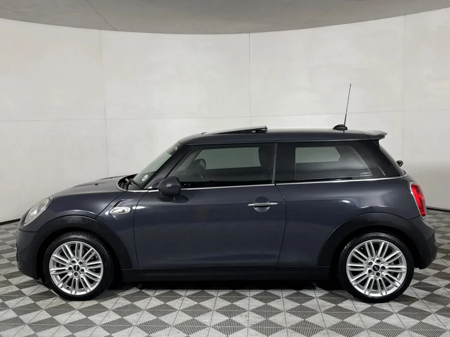 Used 2015 MINI Hatch Cooper - WeBuyCars JHB South