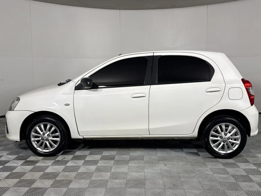 Used 2020 Toyota Etios hatch 1.5 Sprint - WeBuyCars Durban Used 2020 Toyota Etios hatch 1.5 Sprint - WeBuyCars Durban