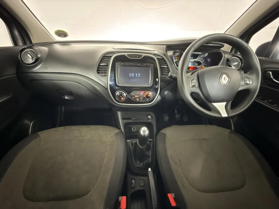 Used 2016 Renault Captur 66kW turbo Expression - WeBuyCars JHB South Used 2016 Renault Captur 66kW turbo Expression - WeBuyCars JHB South